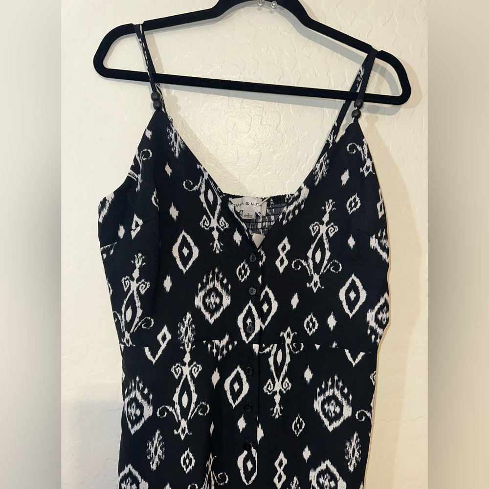 NWT Black and White Summer Patterned Jumpsuit - Picture 3 of 7